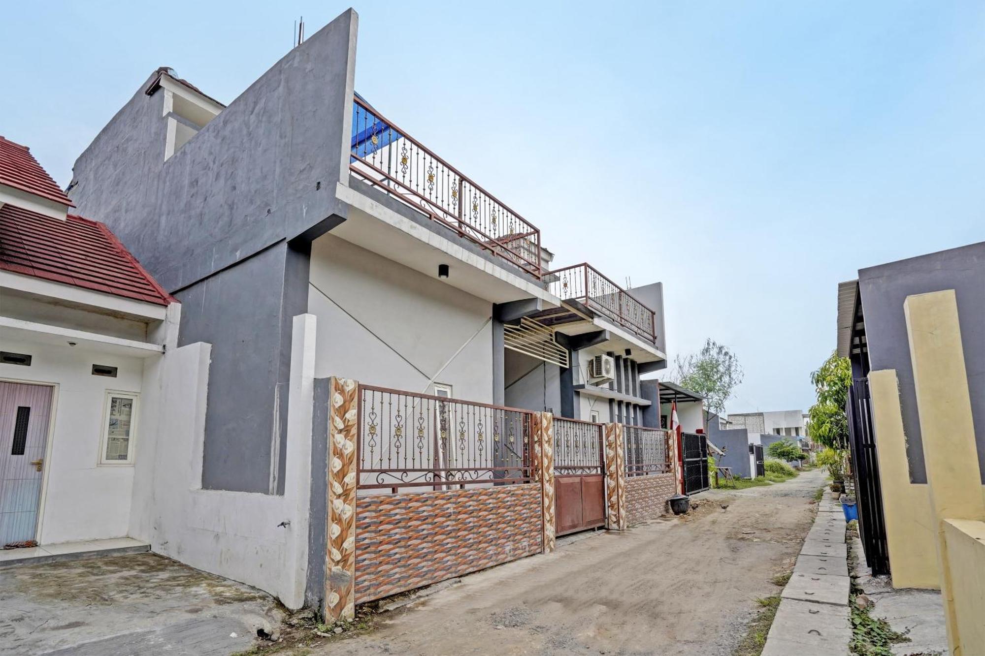 Oyo Life 91866 Paradise Ok Kost Syariah Mojokerto Zewnętrze zdjęcie