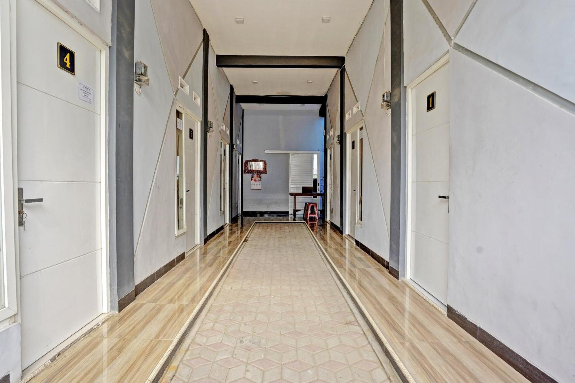 Oyo Life 91866 Paradise Ok Kost Syariah Mojokerto Zewnętrze zdjęcie